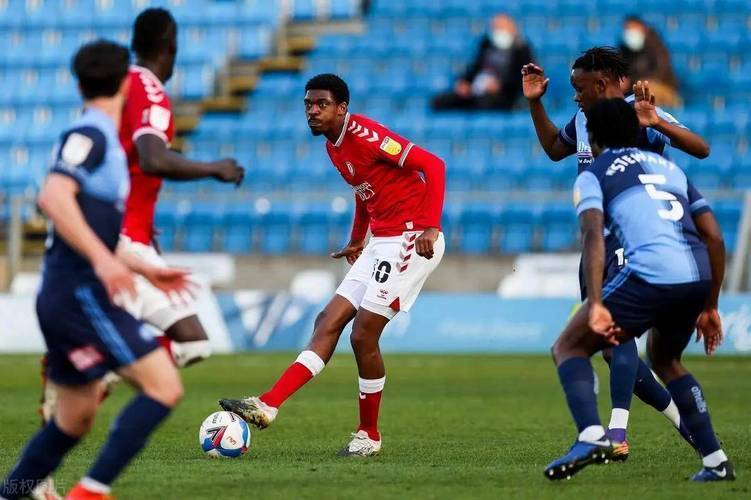 德甲附加赛生死战：埃沃斯堡VS海登海姆，谁能突出重围？